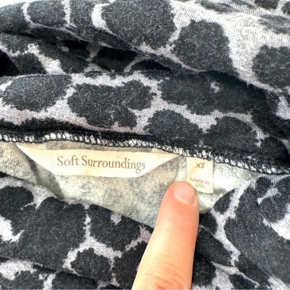 Soft Surroundings Women’s XS Felina Leopard Print Zip Turtle Neck Tunic Sweater - Picture 10 of 15